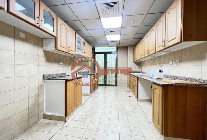 98720970 - Property Image 3