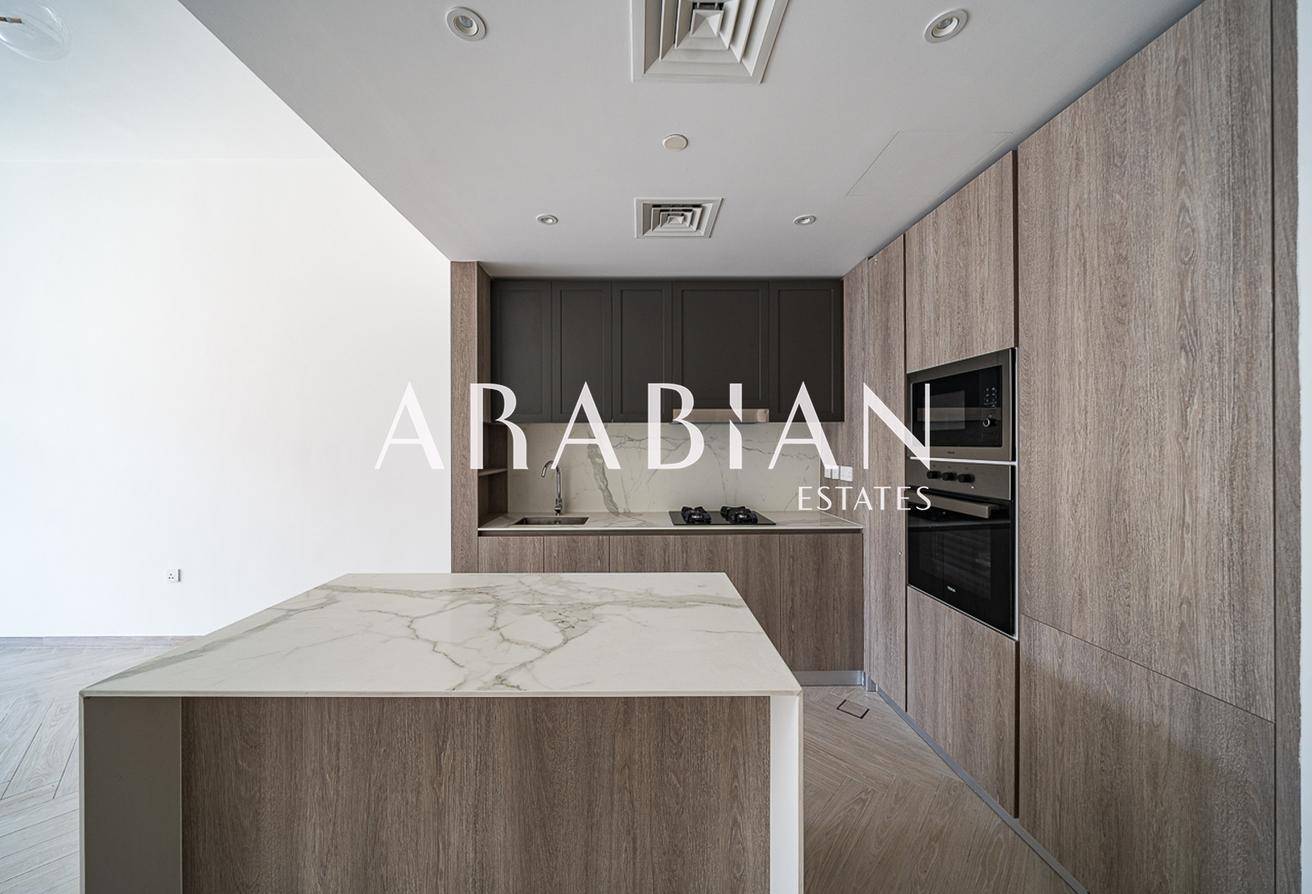 Large Layout | Mid Floor | Luxury Building | Study photo 5