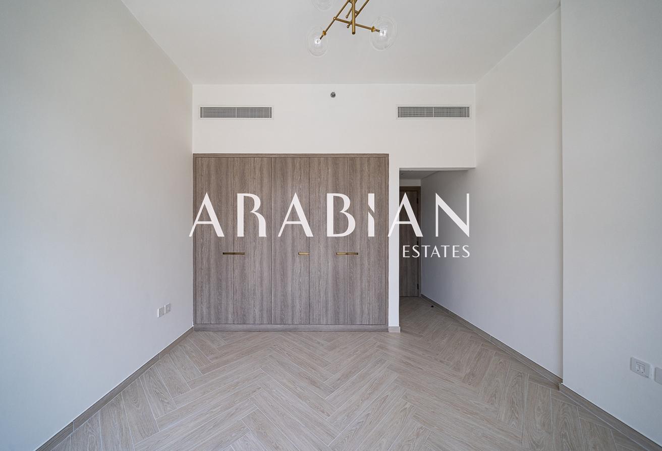 Large Layout | Mid Floor | Luxury Building | Study photo 10