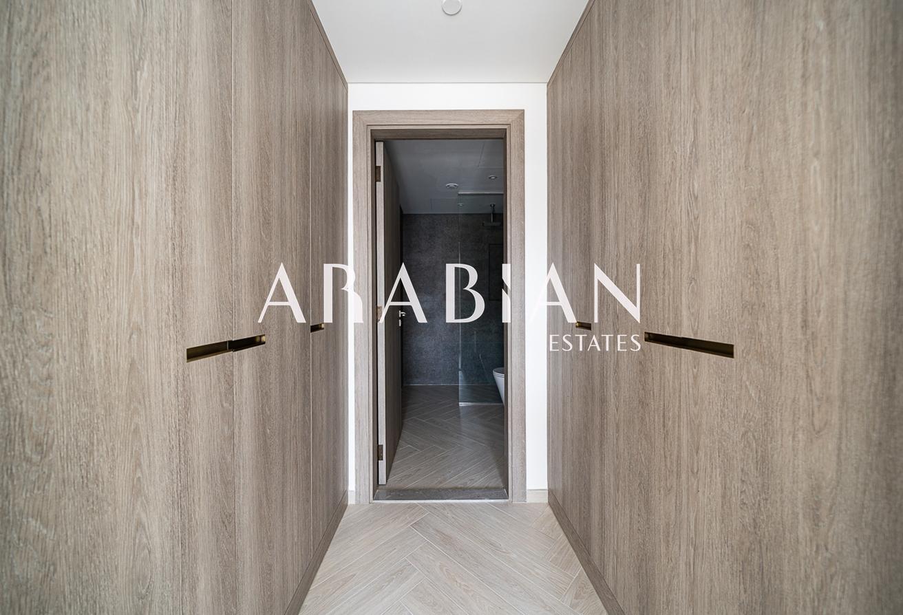 Large Layout | Mid Floor | Luxury Building | Study photo 14