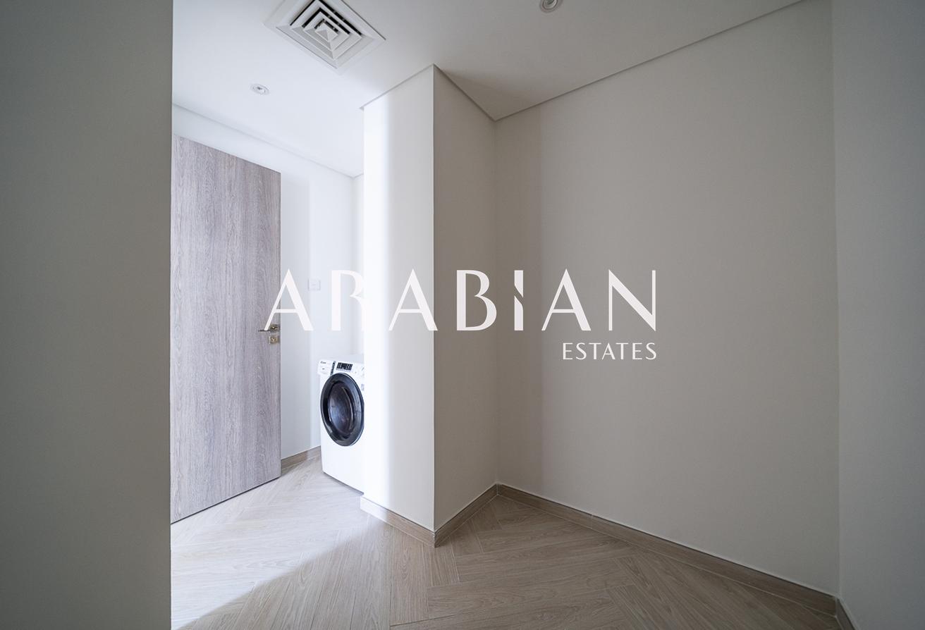 Large Layout | Mid Floor | Luxury Building | Study photo 19