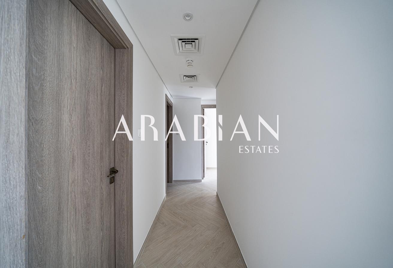 Large Layout | Mid Floor | Luxury Building | Study photo 8