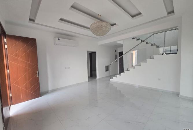 142821236 - Property Image 3