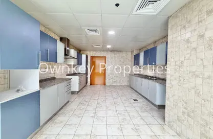 Apartment - 4 Bedrooms - 5 Bathrooms for rent in Gulf Tower A - Oud Metha - Bur Dubai - Dubai