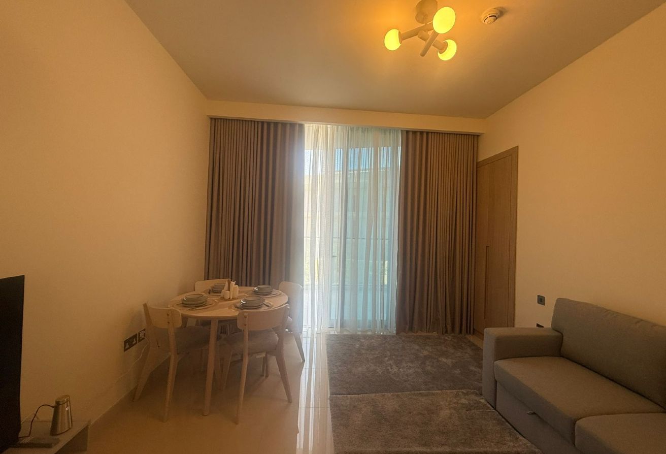 North Bay Studio – Fully Furnished & Brand New