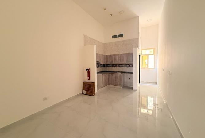 Studio for Annual Rent in Al Mowaihat 3, Ajman –