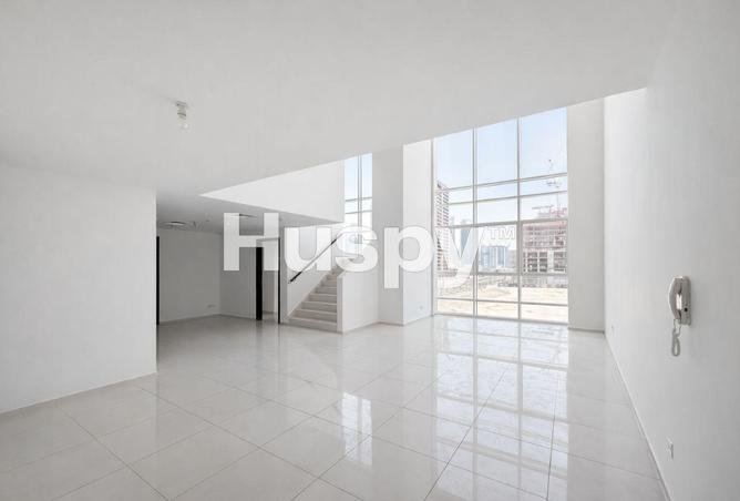 3-bed townhouse · Vacant · Water view