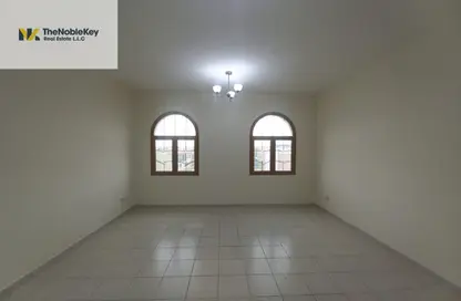 Apartment - 1 Bathroom for rent in Building IC1-EMR-23 - Emirates Cluster - International City - Dubai