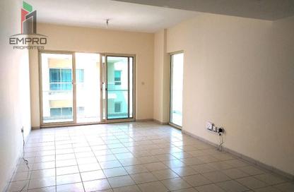 Apartment - 2 Bedrooms - 2 Bathrooms for rent in Al Thayyal 2 - Al Thayyal - Greens - Dubai