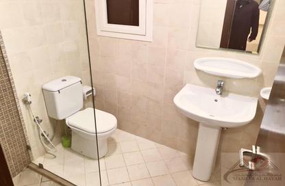 Apartment - 2 Bedrooms - 2 Bathrooms for rent in Muwaileh 29 Building - Muwaileh - Sharjah