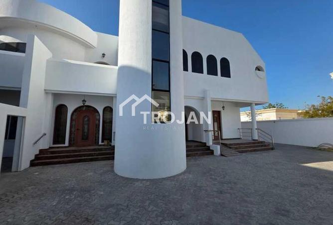 56127858 - Property Main Image