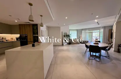 Apartment - 3 Bedrooms - 4 Bathrooms for rent in Al Khudrawi - Shoreline Apartments - Palm Jumeirah - Dubai