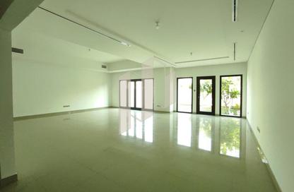 Townhouse - 3 - 4 for sale in Bloom Gardens Villas - Bloom Gardens - Al Salam Street - Abu Dhabi