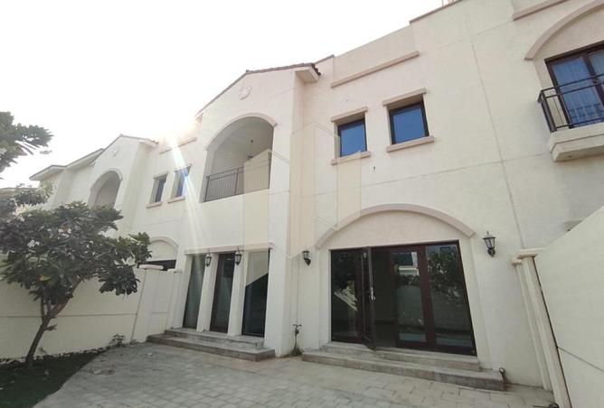 Single Row | Quadplex | Spacious Layout