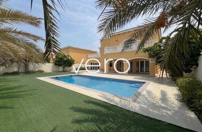 Villa - 5 Bedrooms - 6 Bathrooms for rent in District 1 - Jumeirah Park - Dubai