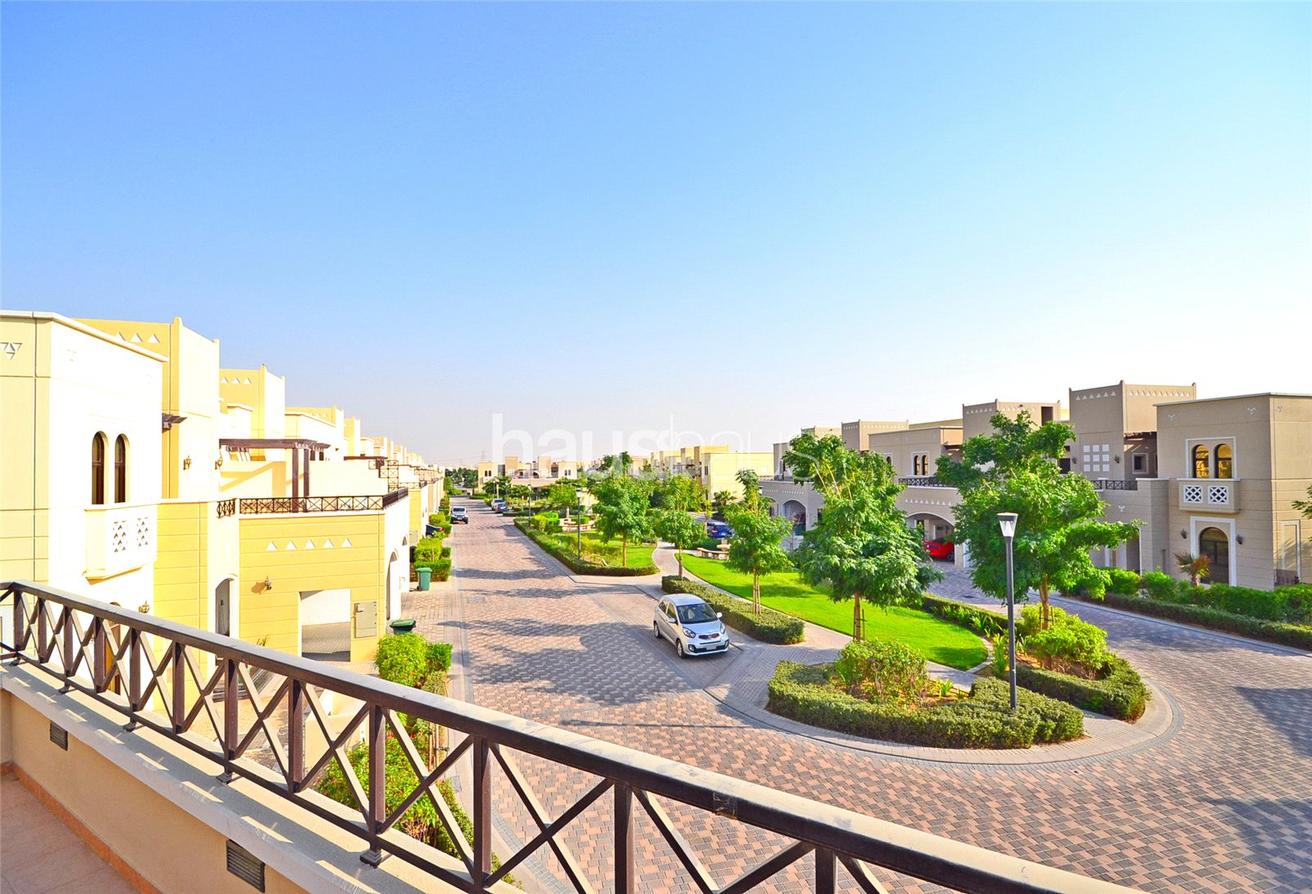Semi Furnished | Upgraded | End Unit 4 BR photo 9