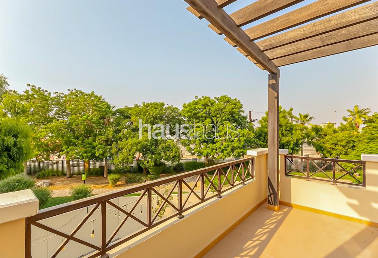 Semi Furnished | Upgraded | End Unit 4 BR photo 10