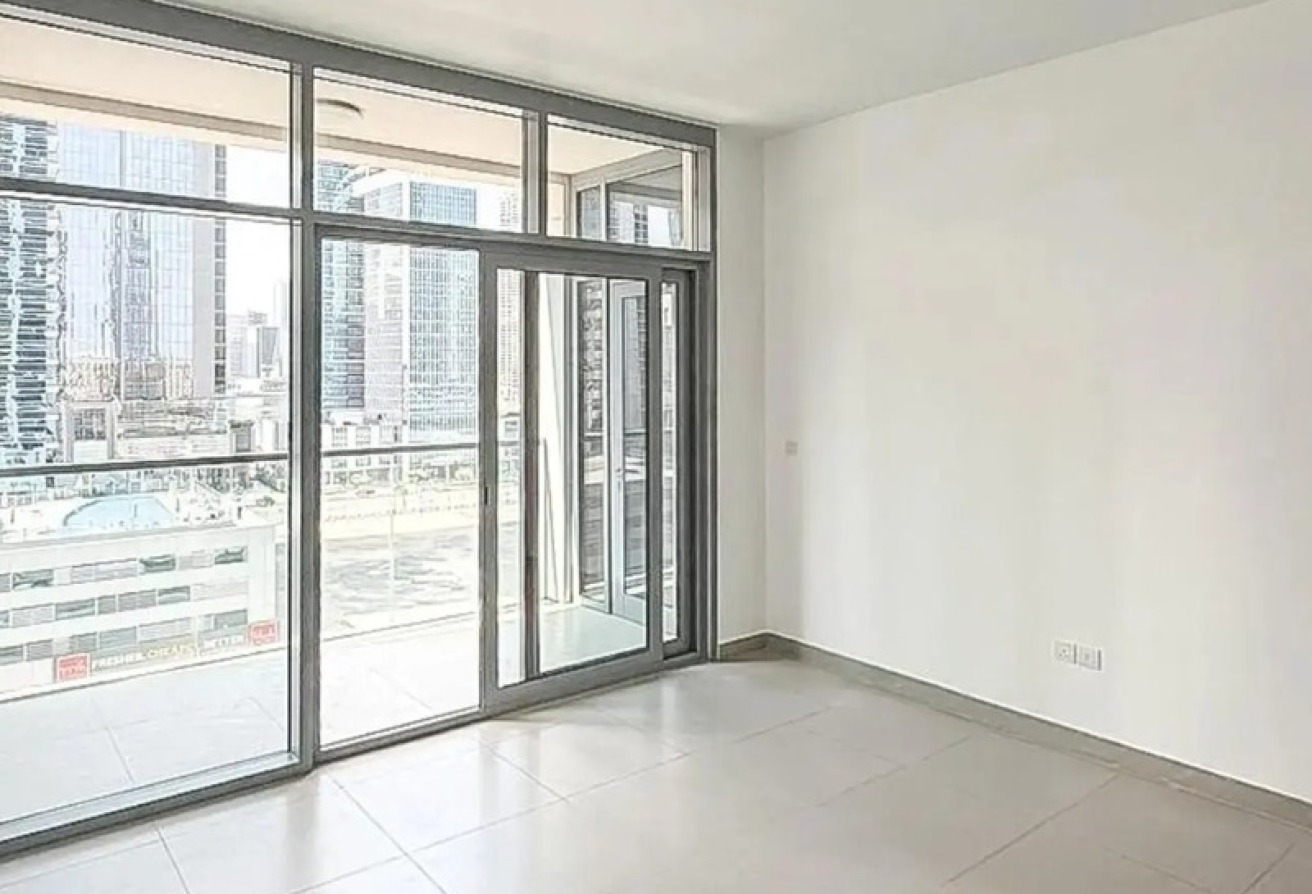 PRIME LOCATION | WITH BALCONY | UNFURNISHED gallery image
