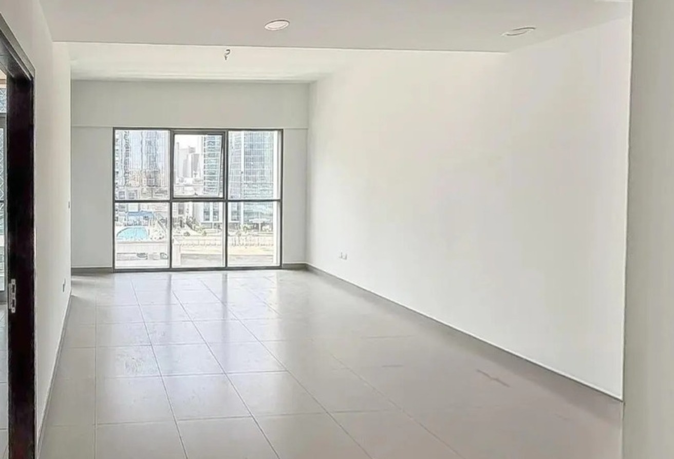 PRIME LOCATION | WITH BALCONY | UNFURNISHED