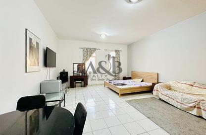 Apartment - Studio - 1 Bathroom for rent in Building U15 - Italy Cluster - International City - Dubai