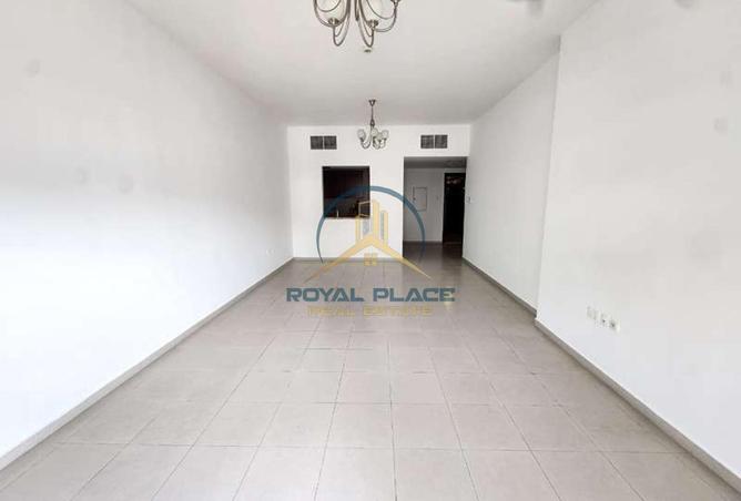 77390112 - Property Main Image