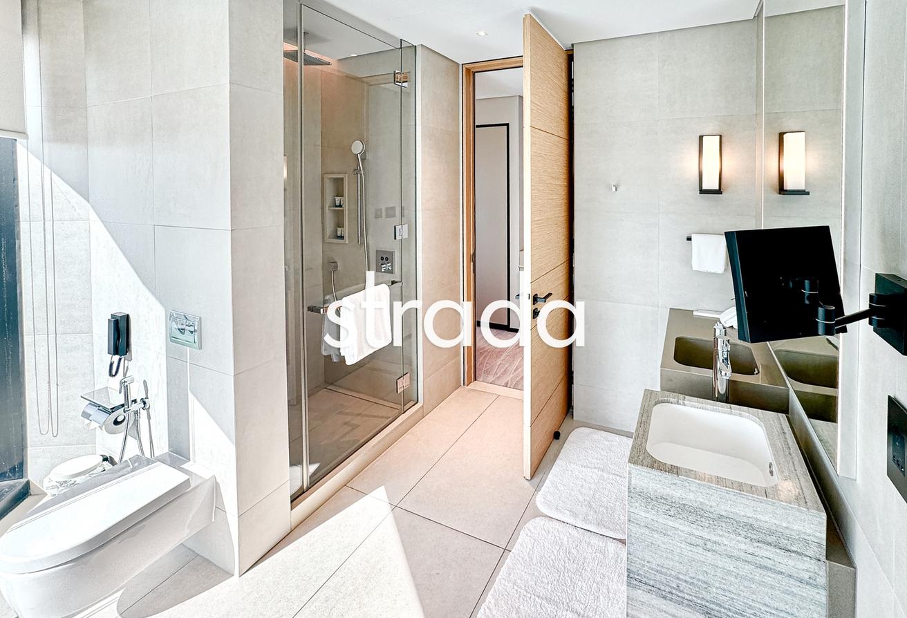 3 Spacious Bedrooms | Rooftop Pool | Sea View photo 12