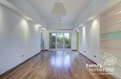 Apartment - 2 Bedrooms - 3 Bathrooms for rent in Marina Residences 4 - Marina Residences - Palm Jumeirah - Dubai