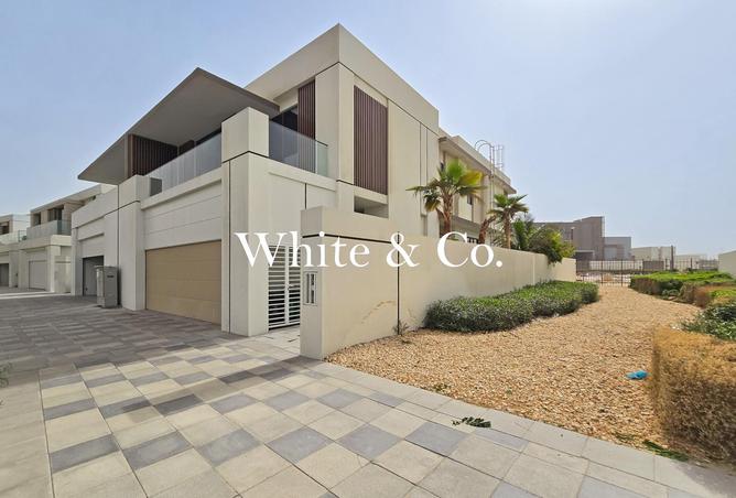 96933921 - Property Image 2