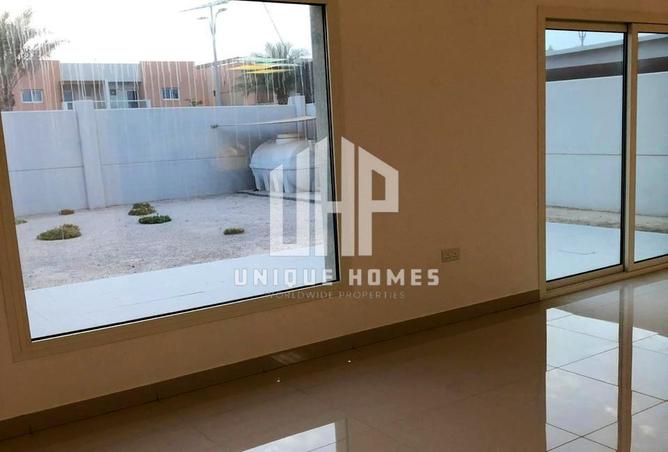 53181977 - Property Image 2