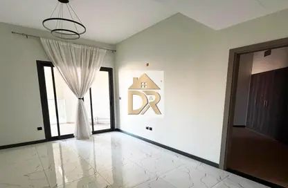 شقة - غرفة نوم - 2 حمامات للايجار في برج روكان B - برج روكان - روكان - دبي