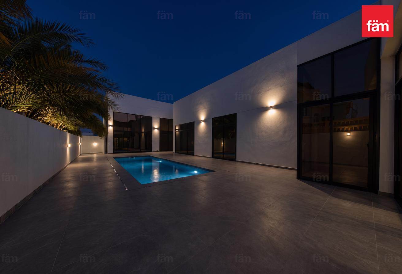 Suburban villa for family, easy access to the city photo 14
