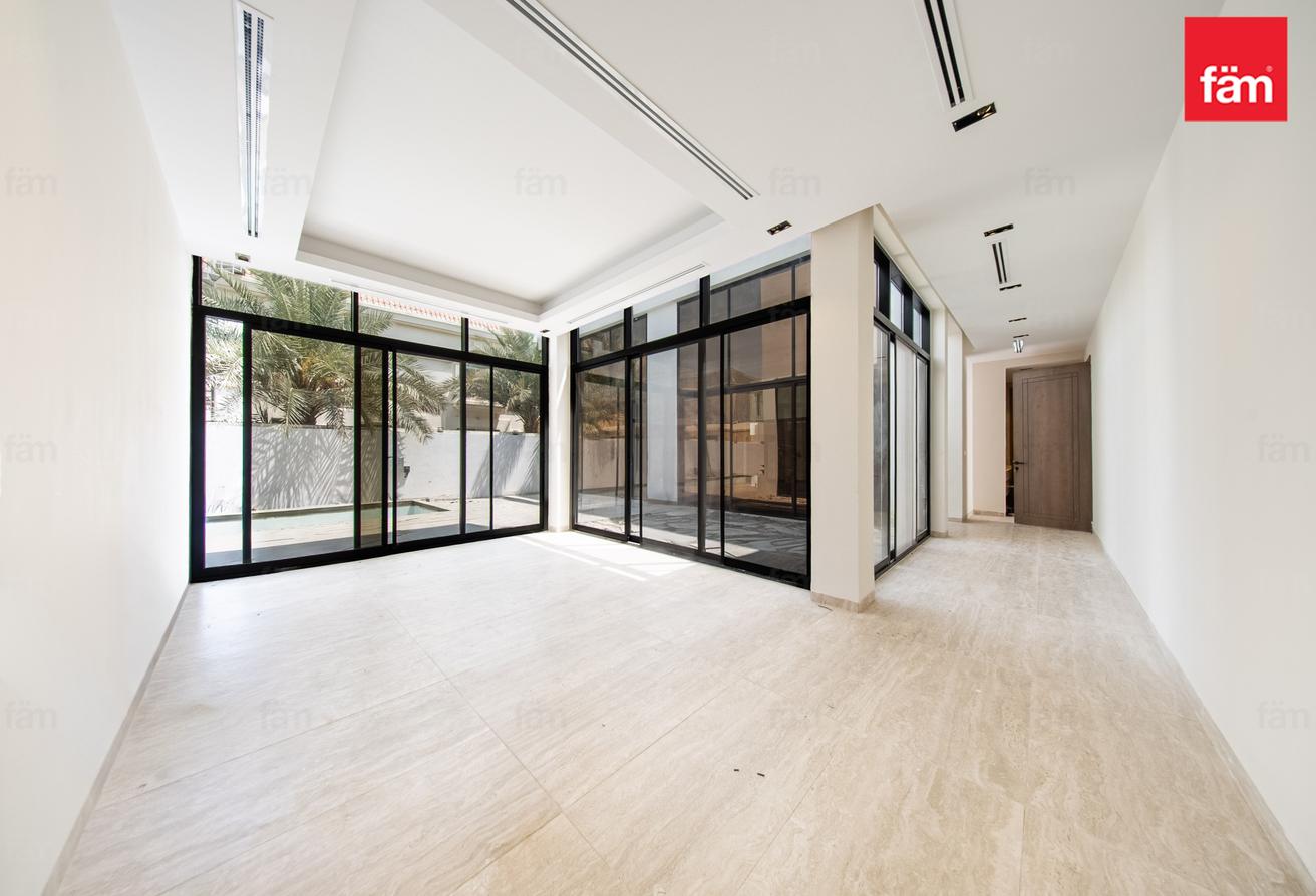 Suburban villa for family, easy access to the city photo 3