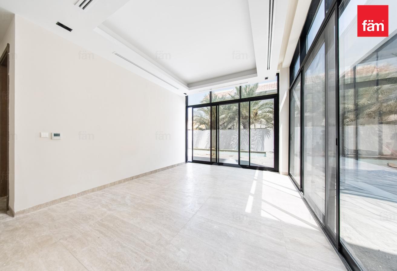 Suburban villa for family, easy access to the city photo 4