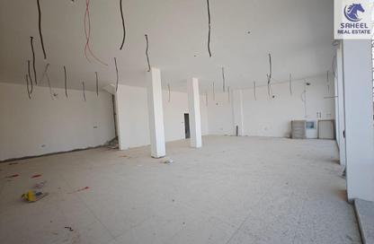 عمارة بالكامل - استوديو - 2 للايجار في الحمرانيه - رأس الخيمة