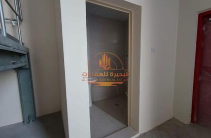 مستودع - استوديو - 1 حمام للايجار في الصجعة الصناعية - الصجعة - الشارقة