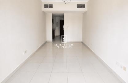 Apartment - Studio - 1 Bathroom for rent in Oasis Tower 1 - Dubai Sports City - Dubai