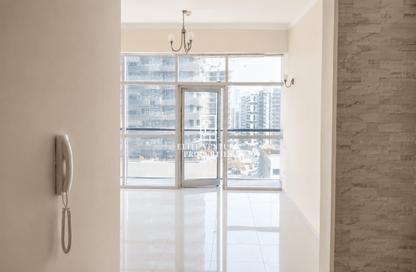 Apartment - Studio - 1 Bathroom for rent in Oasis Tower 1 - Dubai Sports City - Dubai