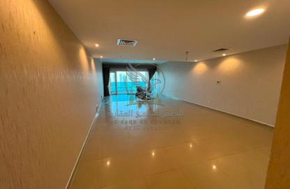 Apartment - 3 - 5 for rent in Al Khan Corniche - Al Khan - Sharjah