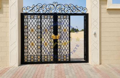 Villa - 2 Bedrooms - 3 Bathrooms for rent in Downtown Fujairah - Fujairah