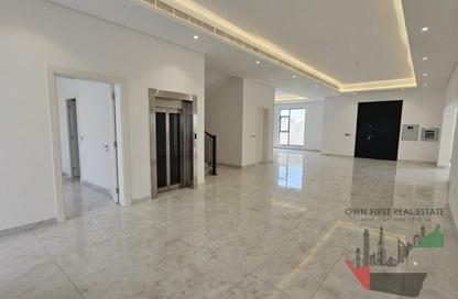 Villa - 5 - 7 for rent in Al Aweer 1 - Al Aweer - Dubai