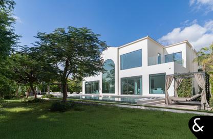 Villa - 5 Bedrooms - 6 Bathrooms for sale in Entertainment Foyer - Oasis Clusters - Jumeirah Islands - Dubai
