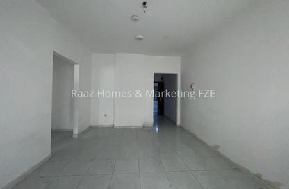 Apartment - 1 - 1 for rent in Al Nabaa Building - Al Naba'ah - Al Sharq - Sharjah Apartment - 1 - 1 for rent in Al Nabaa Building - Al Naba'ah - Al Sharq - Sharjah