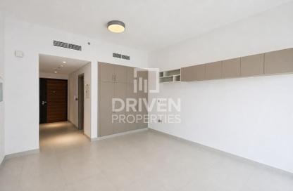 Apartment - Studio - 1 for rent in Al Waleed Garden 2 - Al Waleed Garden - Al Jaddaf - Dubai Apartment - Studio - 1 for rent in Al Waleed Garden 2 - Al Waleed Garden - Al Jaddaf - Dubai