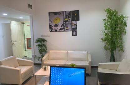 Co-working space - Studio - 2 for rent in Clock Tower Offices - Al Musalla - Al Gharb - Sharjah