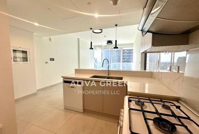 1-bed apartment in 1 Residences - 2 — photo 2