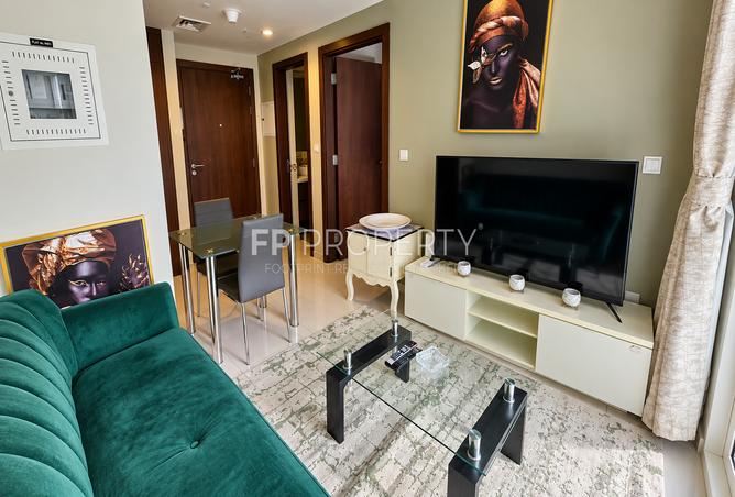 Fully Furnished - Pool View - Ready to move in photo 3