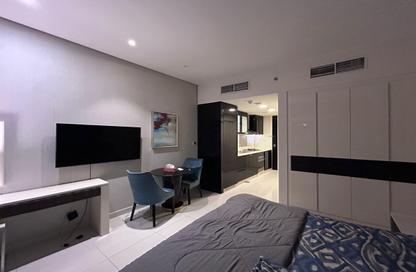 Apartment - Studio - 1 Bathroom for rent in Bay's Edge - Business Bay - Dubai