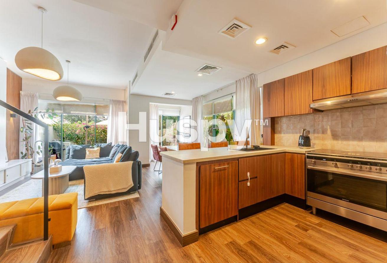 Upgraded and Extended | Corner Plot | Park Backing photo 7