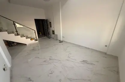 شقة - 3 غرف نوم - 3 حمامات للايجار في 3 المويهات - المويهات - عجمان