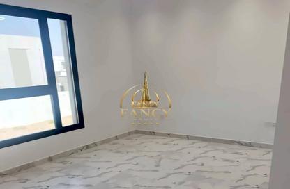 Villa - 4 - 3 for rent in Al Aweer 1 - Al Aweer - Dubai Villa - 4 - 3 for rent in Al Aweer 1 - Al Aweer - Dubai